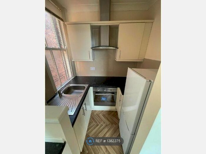 Studio To Rent In Clarkegrove Road, Sheffield, S10