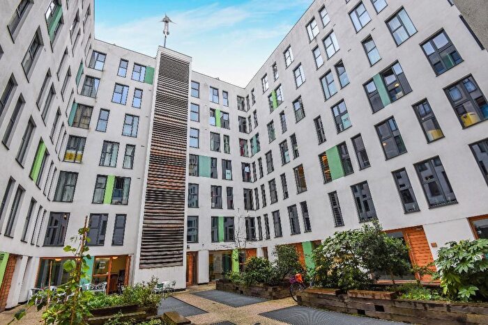 1 Bedroom Apartment To Rent In Greenhouse, Leeds, LS11