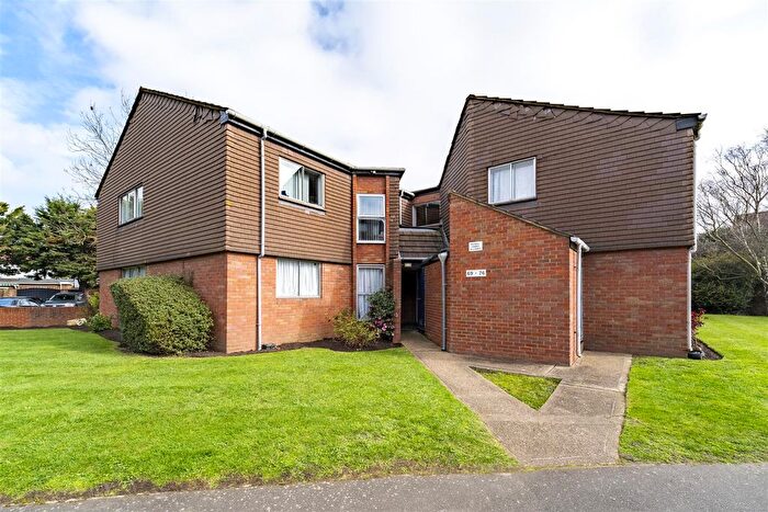 1 Bedroom Property For Sale In Cranston Close, Hounslow, TW3