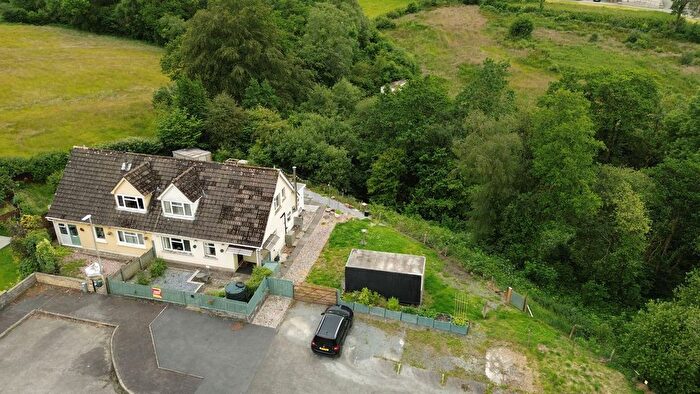 3 Bedroom Semi-Detached House For Sale In Glanduar, Llanybydder, SA40