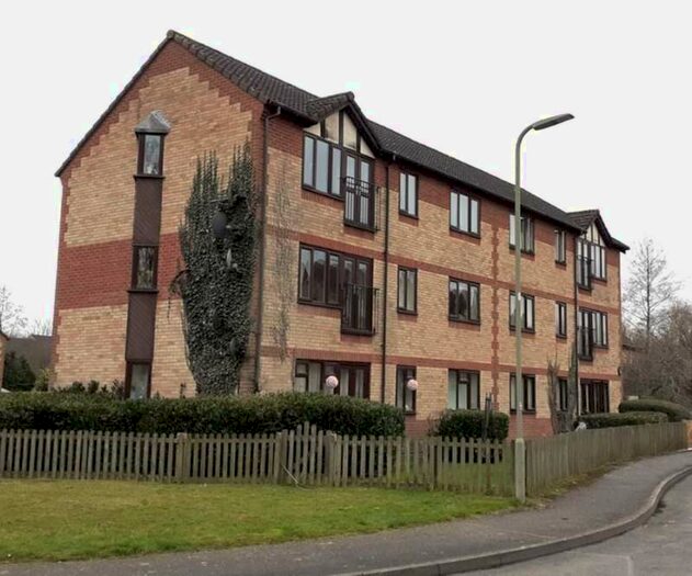 2 Bedroom Apartment To Rent In Broome Way, Banbury, OX16