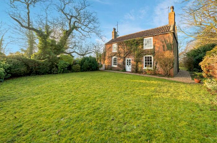 4 Bedroom Detached House For Sale In Strongs Bank, Holbeach Fen, PE12