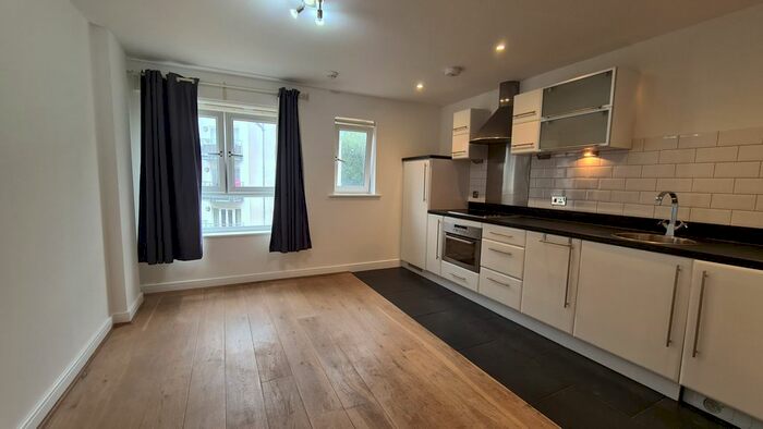 1 Bedroom Studio To Rent In Lower Canal Walk, Southampton, SO14