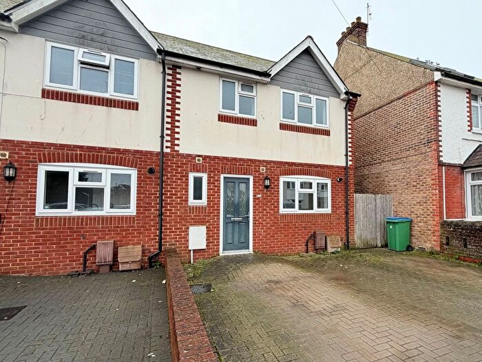 3 Bedroom Terraced House To Rent In Clifton Road, Bognor Regis, PO21