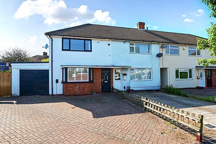 2 Bedroom End Terrace House For Sale In Staines, Surrey, TW18