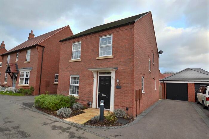 4 Bedroom Detached House To Rent In Tugby Drive, Hugglescote, Leicestershire, LE67