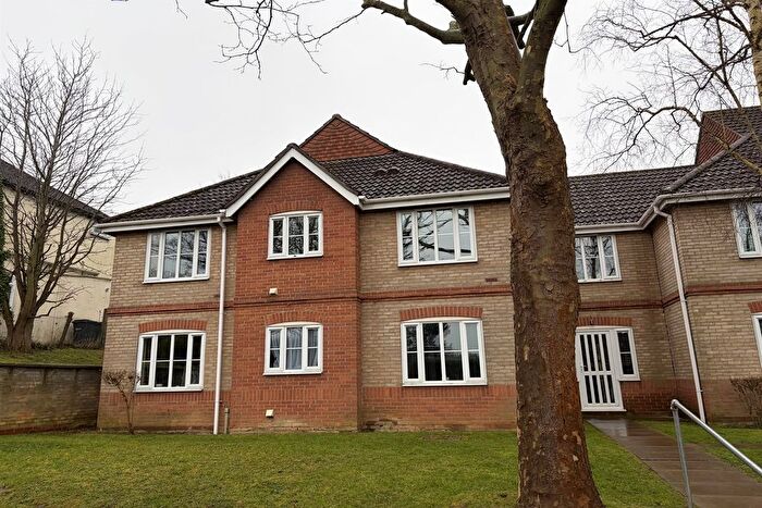 1 Bedroom Flat For Sale In Sible Hedingham, Halstead, CO9