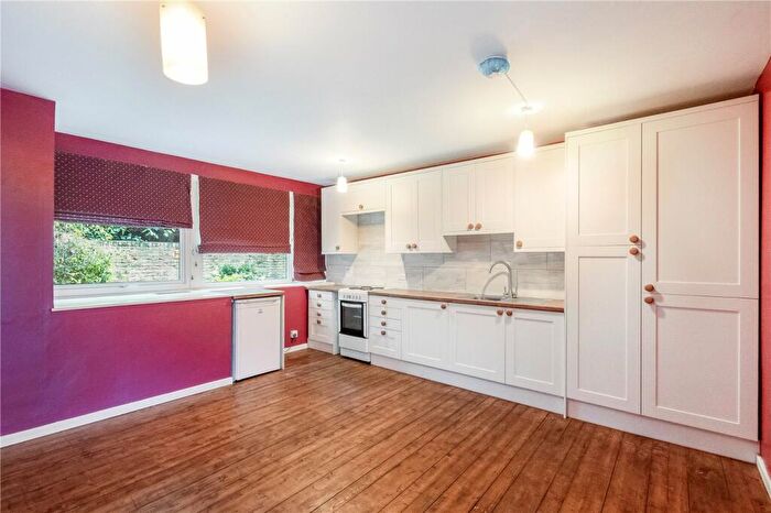 2 Bedroom Apartment To Rent In Great Brownings, West Dulwich, London, SE21