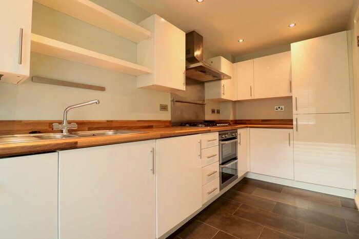 4 Bedroom Property To Rent In Lobleys Drive, Gloucester, GL3