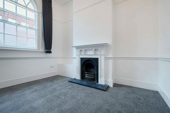 2 Bedroom Flat To Rent In Kings Street, Maidstone, ME14