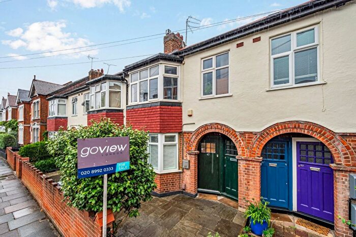 2 Bedroom Maisonette For Sale In Derwentwater Road, W3