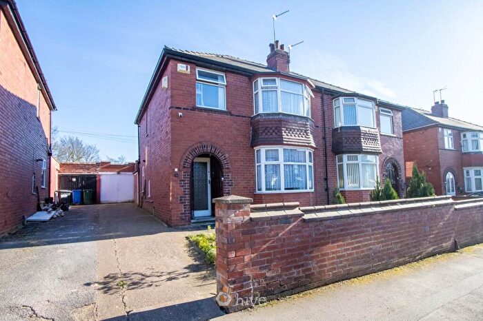 3 Bedroom Semi Detached House For Sale In Littlemoor Lane, Balby, Doncaster, DN4