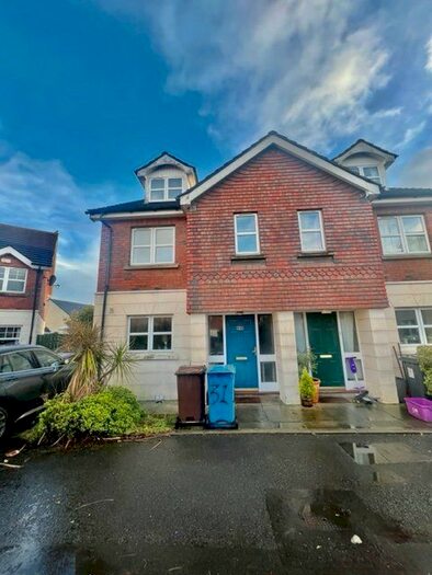 4 Bedroom Semi-Detached House To Rent In Ardenlee Place, Belfast, County Antrim, BT6