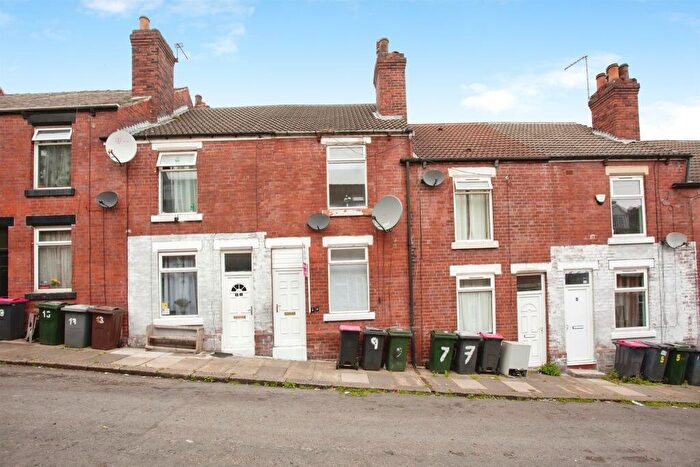 2 Bedroom Terraced House For Sale In Whybourne Grove, Rotherham, S60