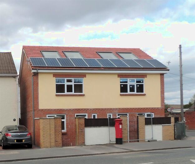 3 Bedroom Semi-Detached House To Rent In Two Mile Hill Road, Kingswood, Bristol, BS15