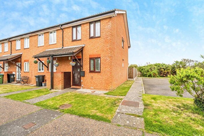 2 Bedroom End Of Terrace House For Sale In Macklin Road, Bognor Regis, PO22