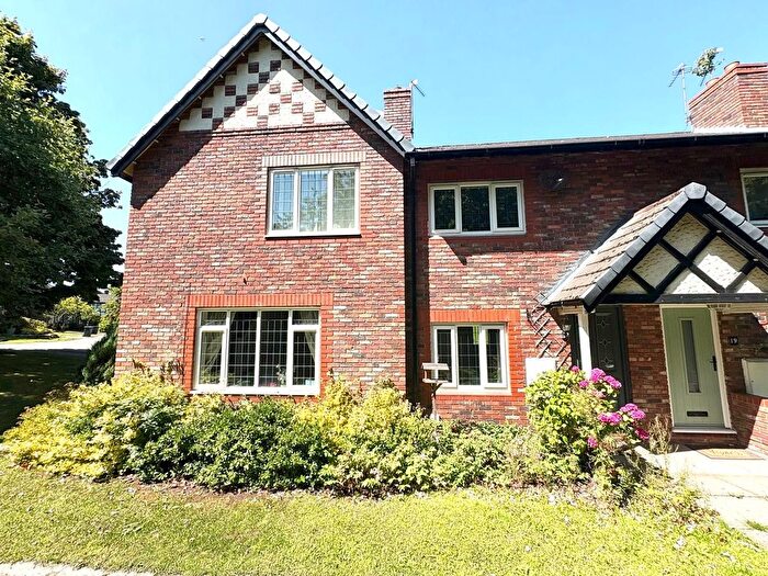 2 Bedroom Property To Rent In Claremont Close, Northwich, CW9