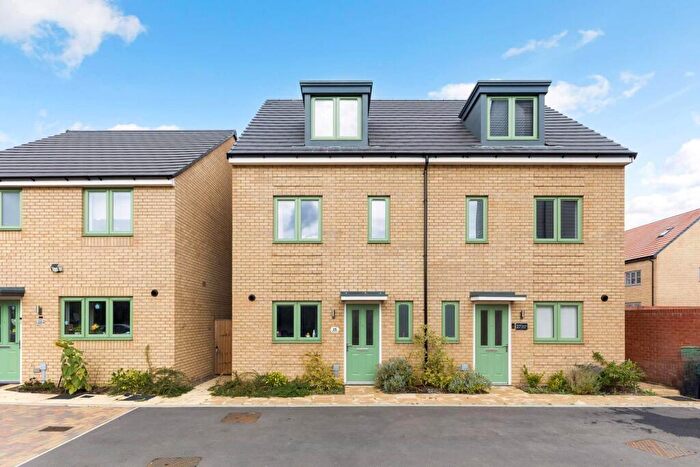 3 Bedroom Semi-Detached House For Sale In Peridot Drive, Wellingborough, NN8