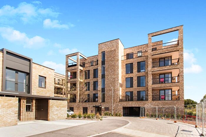 2 Bedroom Flat To Rent In Hawkey Road, Trumpington, Cambridge, CB2