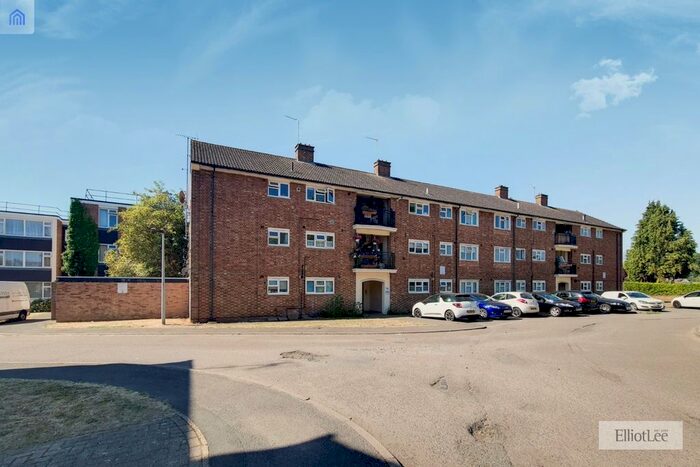 2 Bedroom Flat To Rent In Tilehouse Way, Denham, Uxbridge, Buckinghamshire, UB9