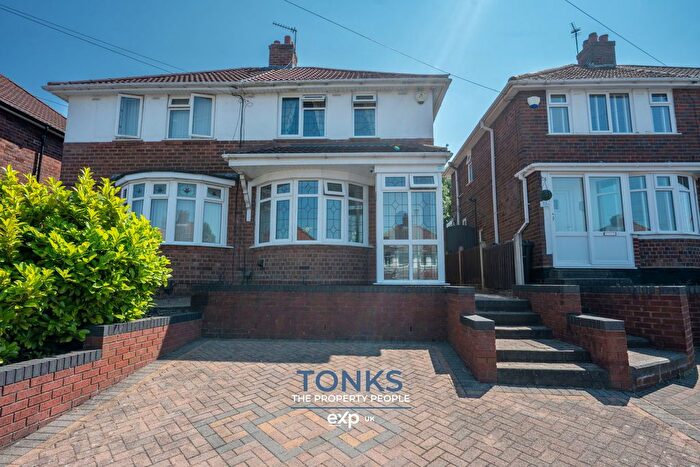 2 Bedroom Semi-Detached House For Sale In Elm Terrace, Tividale, Oldbury, B69
