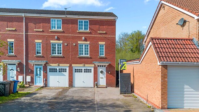 3 Bedroom Town House For Sale In Wateredge Close, Leigh, WN7