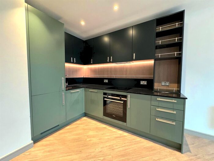 1 Bedroom Flat To Rent In Eden Grove, Staines-Upon-Thames, TW18