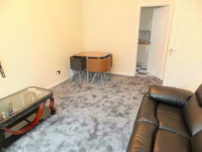 1 Bedroom Apartment To Rent In Warwick House, Central Avenue, Manchester, M19