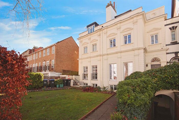 2 Bedroom Flat For Sale In Willes Road, Leamington Spa, CV32