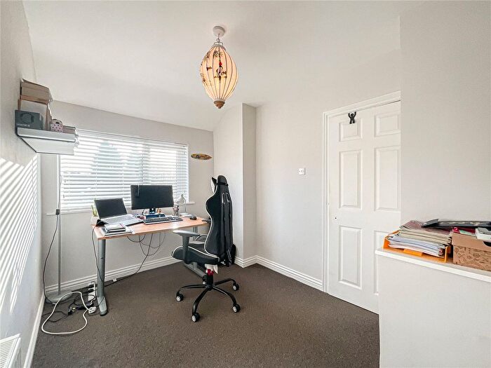 2 Bedroom Semi-Detached House For Sale In Lingfield Avenue, Birmingham, West Midlands, B44