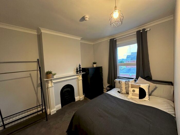 1 Bedroom House Of Multiple Occupation To Rent In Beaufort Road, Exeter, Devon, EX2