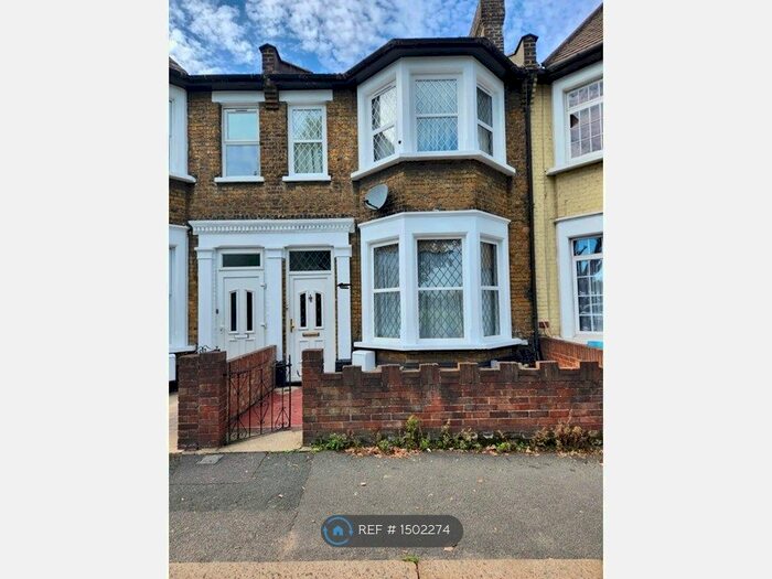 3 Bedroom Terraced House To Rent In Chingford Road, London, E17