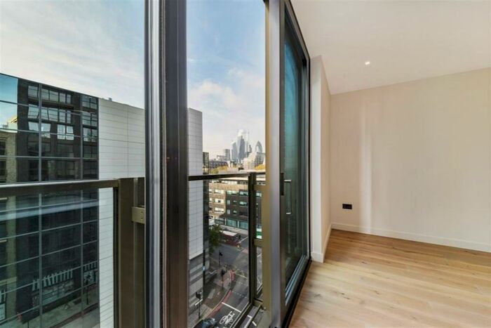 2 Bedroom Apartment To Rent In Emery Way, London, E1W