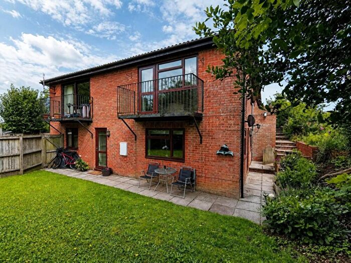2 Bedroom Maisonette To Rent In Charledown Close, RG25