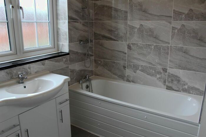 3 Bedroom Maisonette To Rent In Lordship Lane, London N17