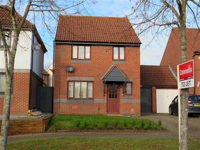 3 Bedroom Property To Rent In Dulverton Drive, Furzton, Milton Keynes MK4