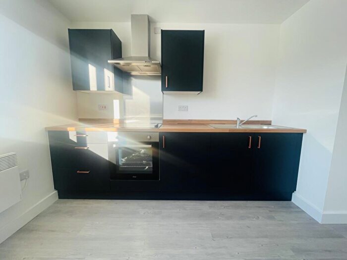 1 Bedroom Flat To Rent In Bingley Road, BD9