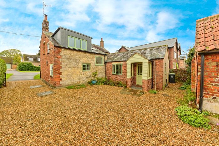 3 Bedroom Cottage For Sale In Big Green, Warmington, Peterborough, PE8