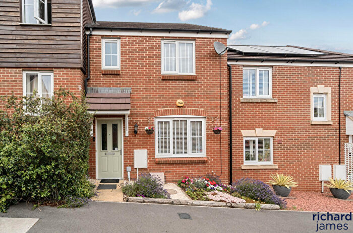 3 Bedroom Terraced House For Sale In Crosstrees, Royal Wootton Bassett, SN4