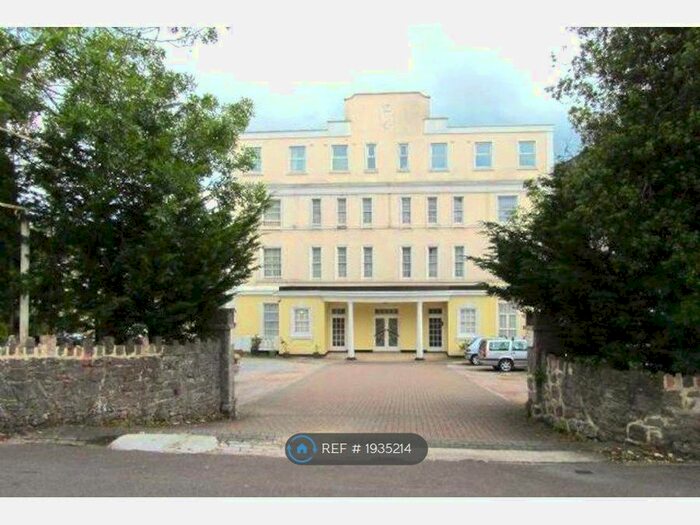 Studio To Rent In Scarborough Road, Torquay, TQ2