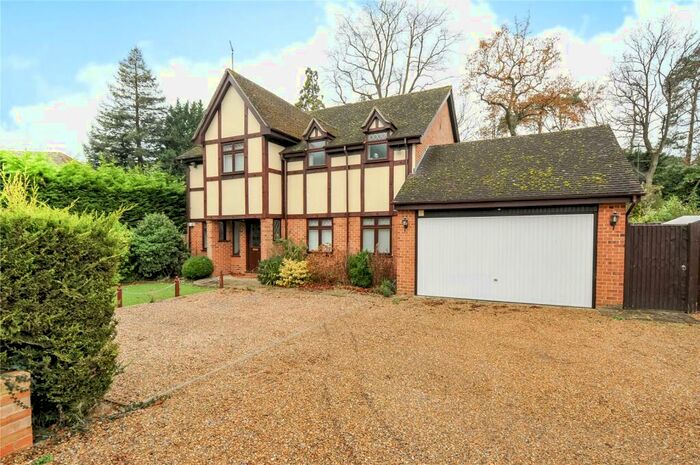 4 Bedroom Detached House To Rent In Holmes Close, Sunninghill, Berkshire, SL5