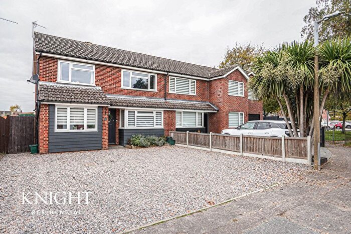 4 Bedroom Semi-Detached House For Sale In Henley Court, Colchester, CO3