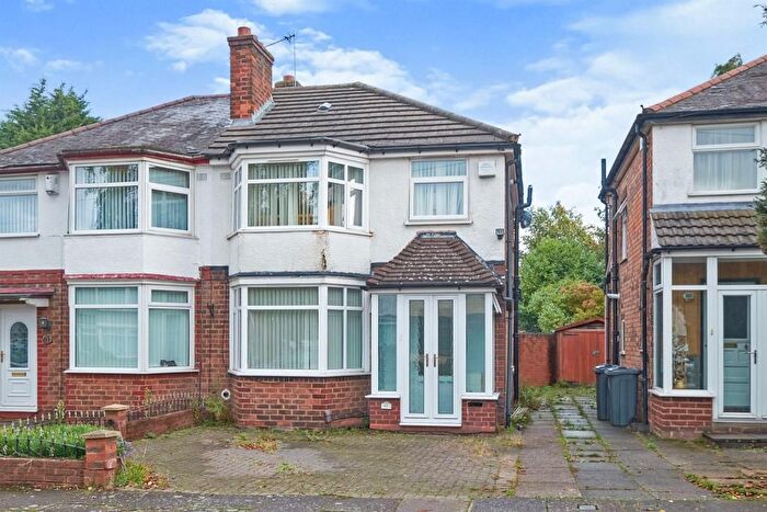 3 Bedroom Semi-Detached House To Rent In Millington Road, Birmingham, B36