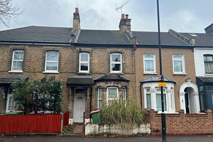 2 Bedroom Terraced House For Sale In Boundary Road, London, E13