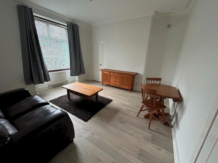 1 Bedroom Flat To Rent In Whitehall Place, West End, Aberdeen, AB25