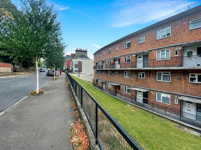 2 Bedroom Maisonette To Rent In Ermine Road, London, SE13