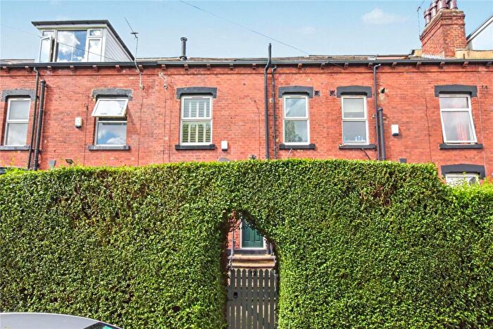 2 Bedroom Terraced House For Sale In Broomfield View, Leeds, West Yorkshire, LS6