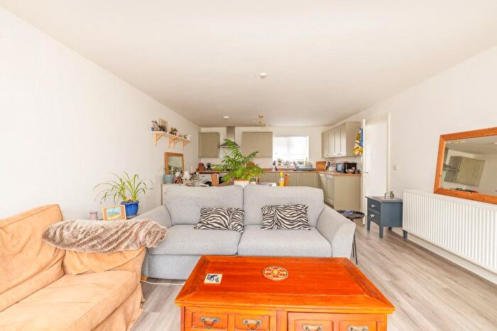 2 Bedroom Detached House For Sale In Birchwood Road, Bristol, BS4