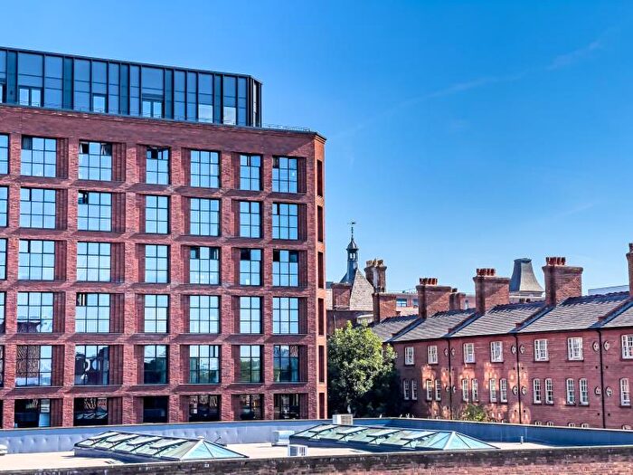 2 Bedroom Apartment To Rent In . :: One Silk Street, M4