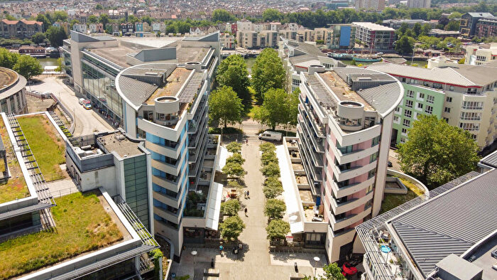 Studio For Sale In Waverley House, Cathedral Walk, Bristol, BS1